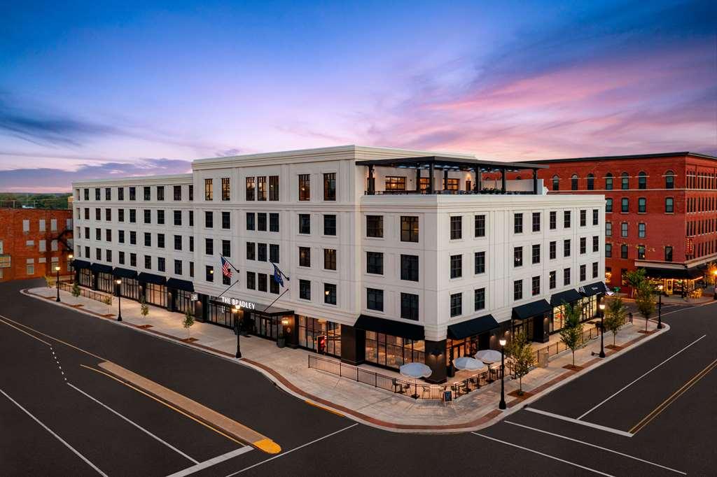 The Bradley Hotel Fort Wayne Eksteriør billede